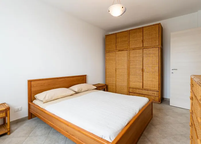 Semesterbostad Tra Ulivi By Interhome Castellaro (Liguria)
