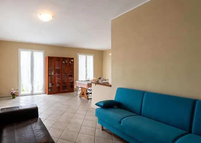 Nyaraló Tra Ulivi By Interhome Castellaro